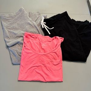 LOT of comfy maternity clothes